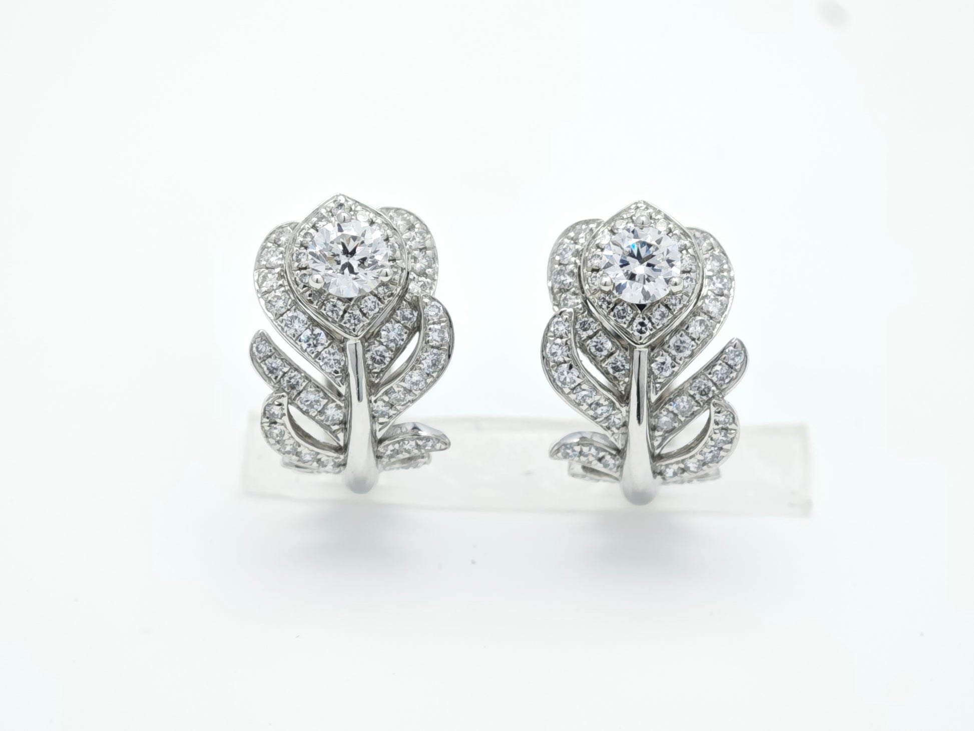 Round Feather Diamond Clip Earrings