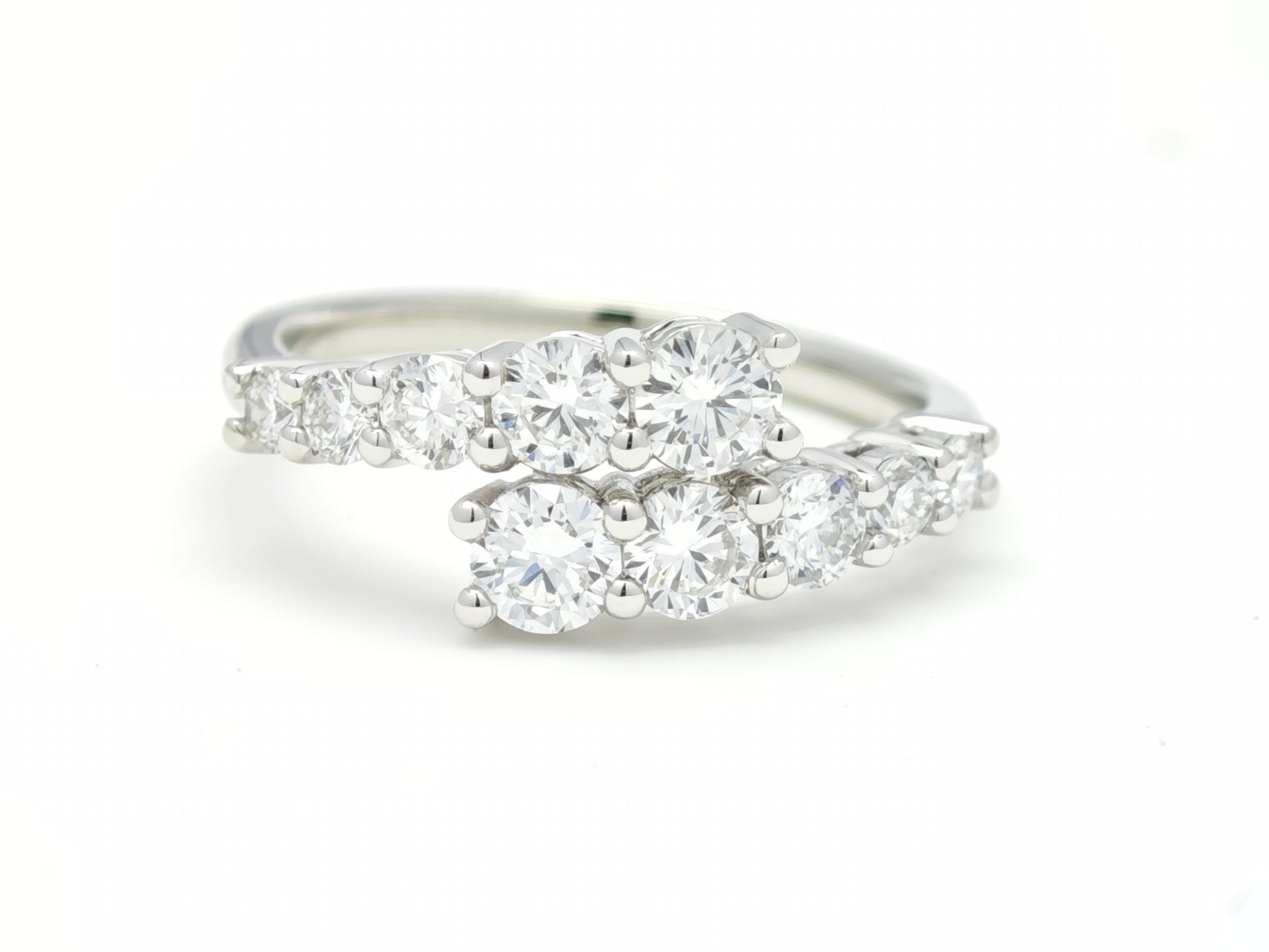 Hug Diamond Band Ring – Aurelian