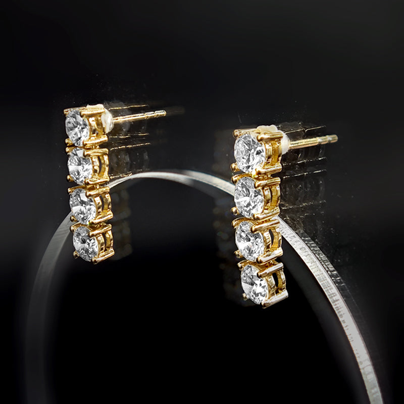 Signature Diamond Stud Earrings – Aurelian
